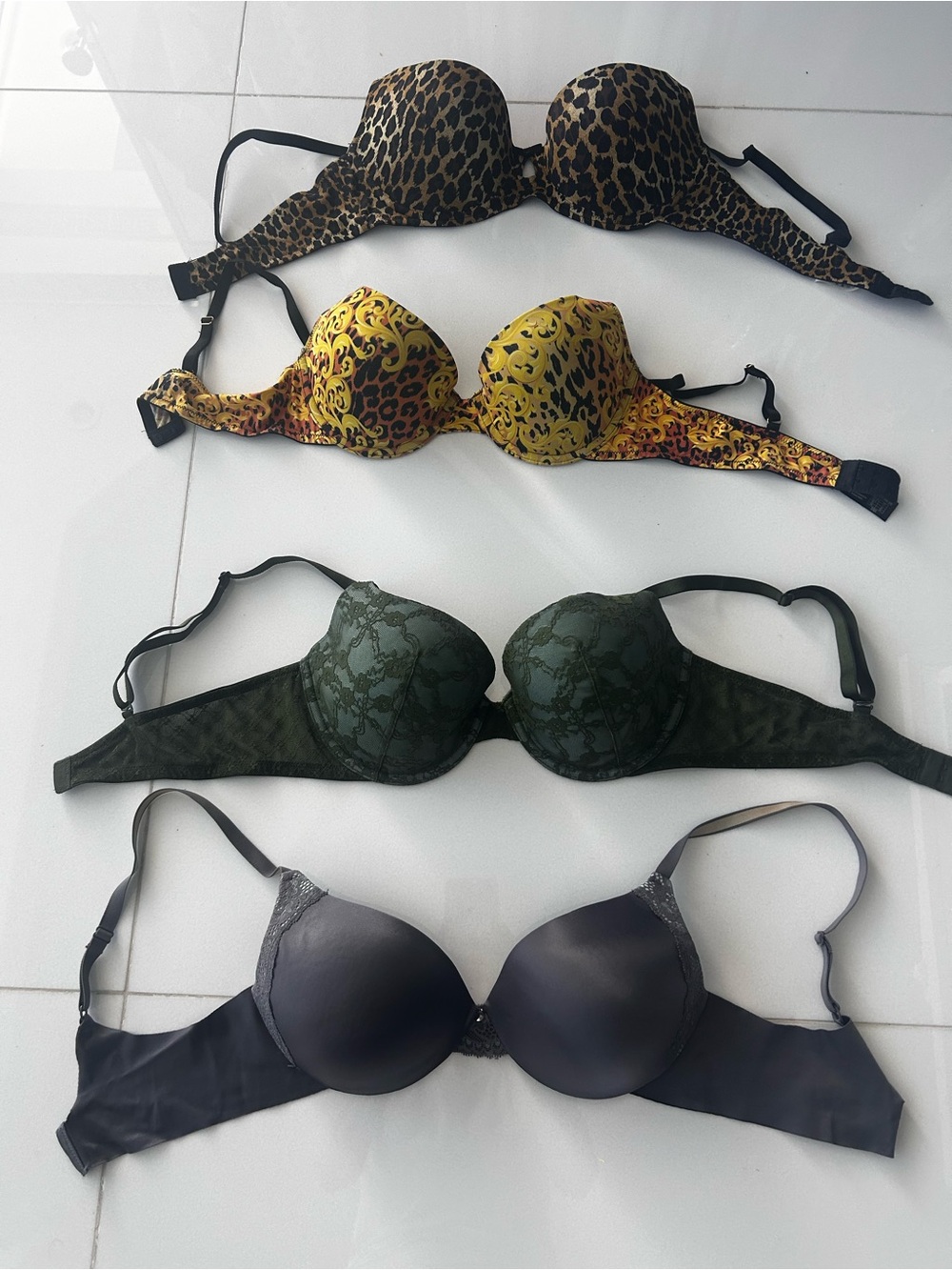 4 bras 36 C